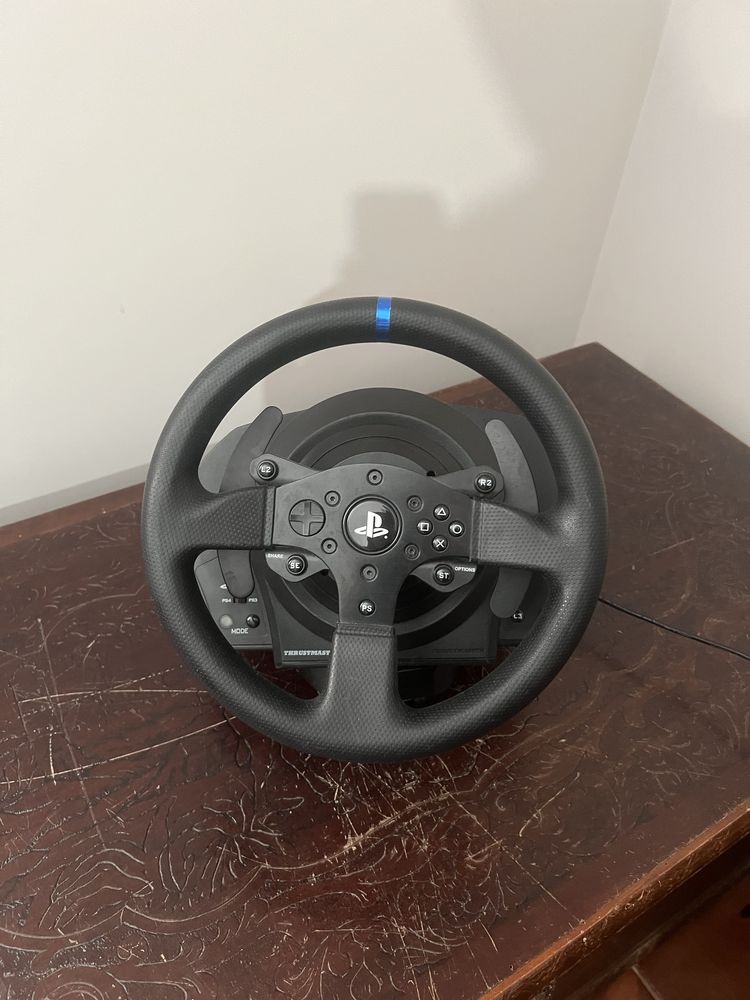 Thrustmaster T300rs mais pedais
