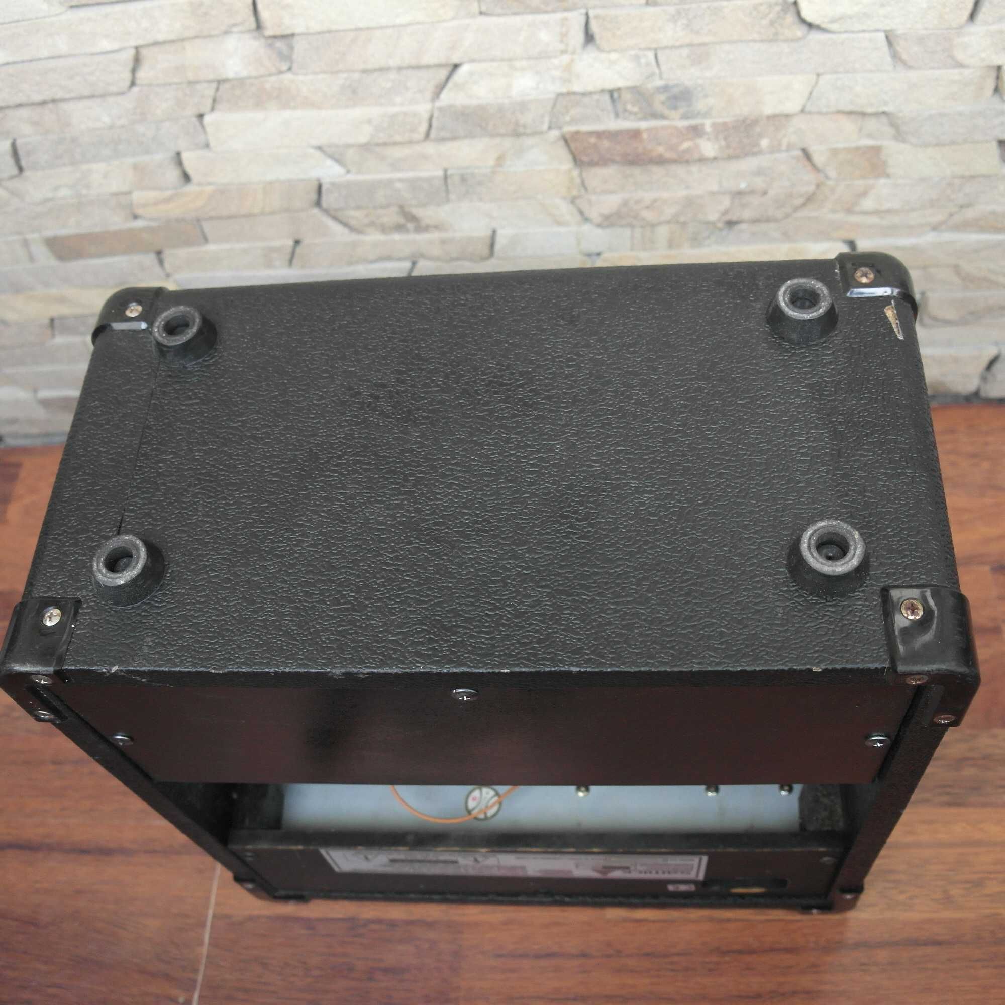 Гитарный комбо усилитель Samick La15R Guitar Combo Amp