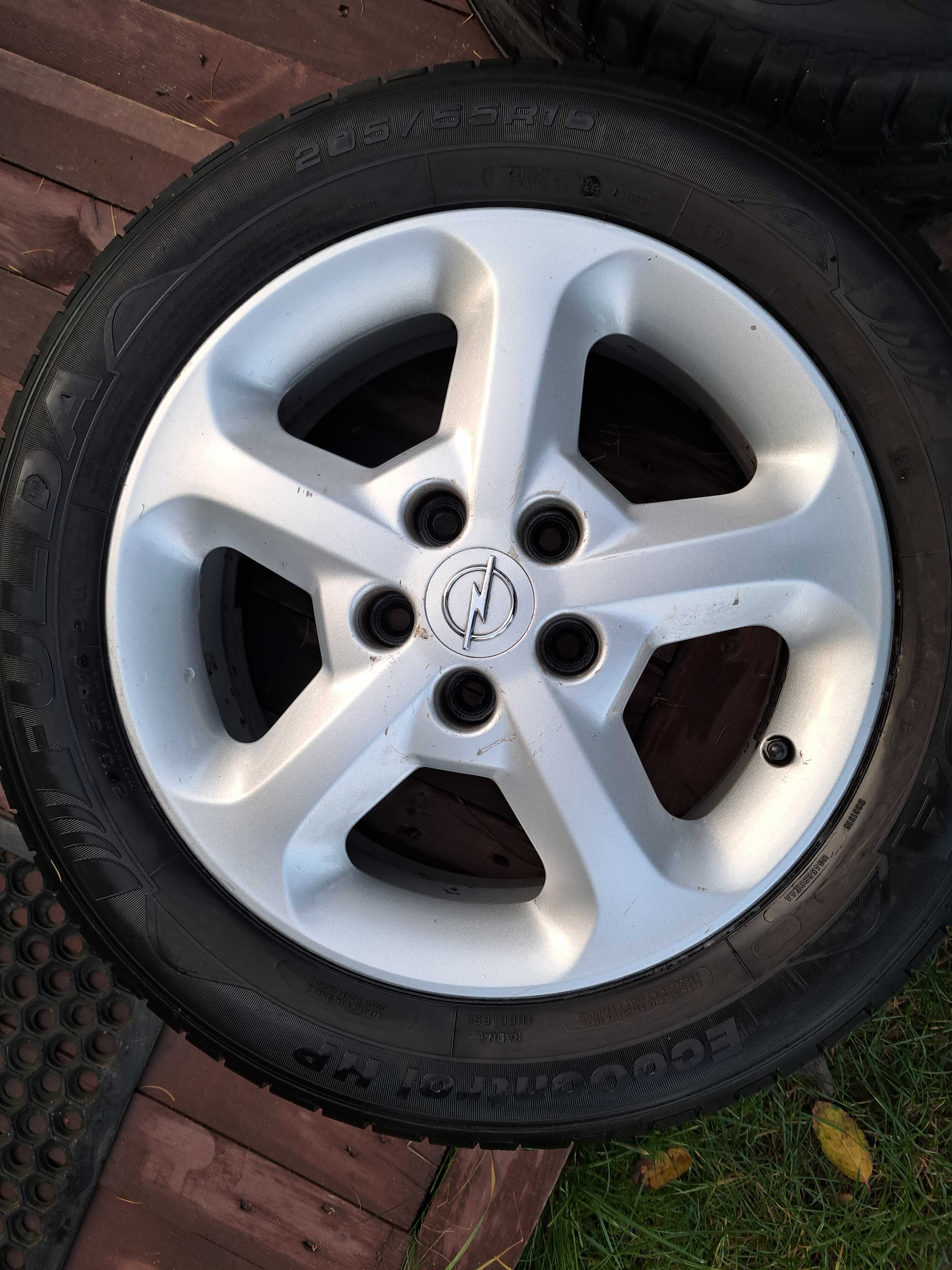 Alufelgi R16" Opel Zafira do opony 205/55/R16