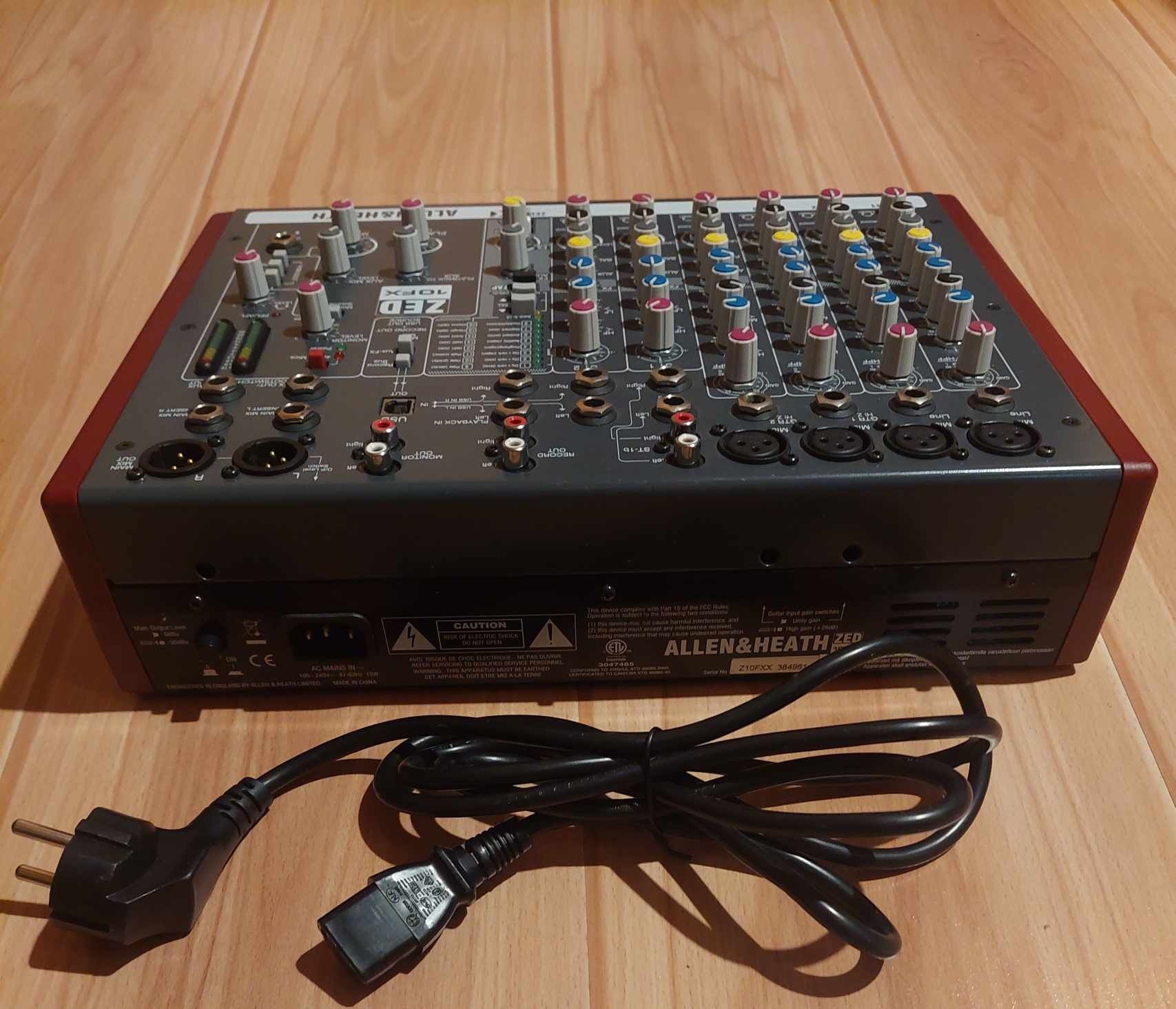 Allen&Heath ZED-10FX mikser