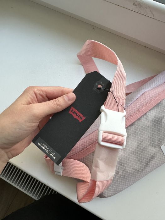 Бананка Levis