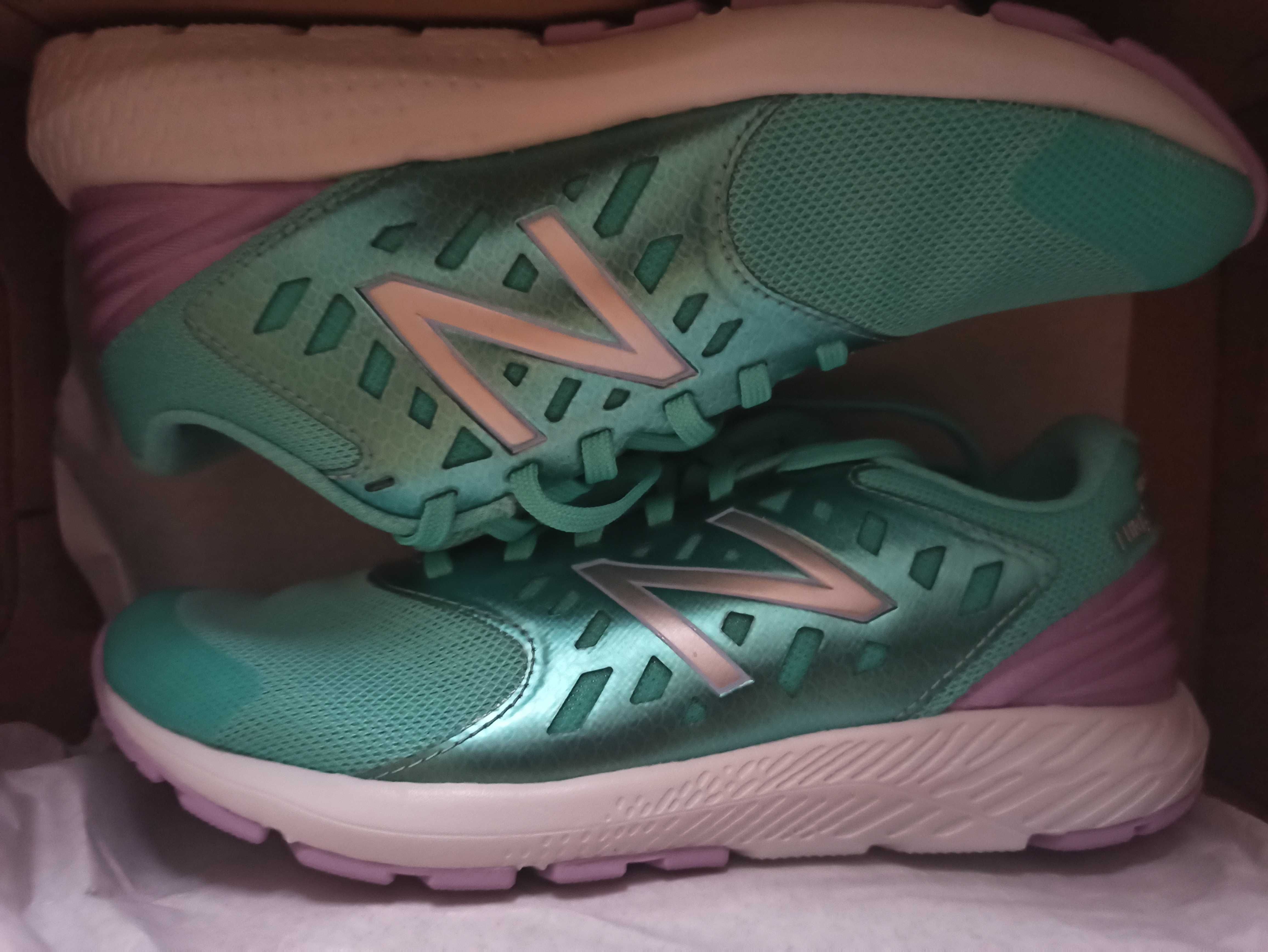 Кроссовки New Balance, 37 размер, 24,5 см по стельке, оригинал США
