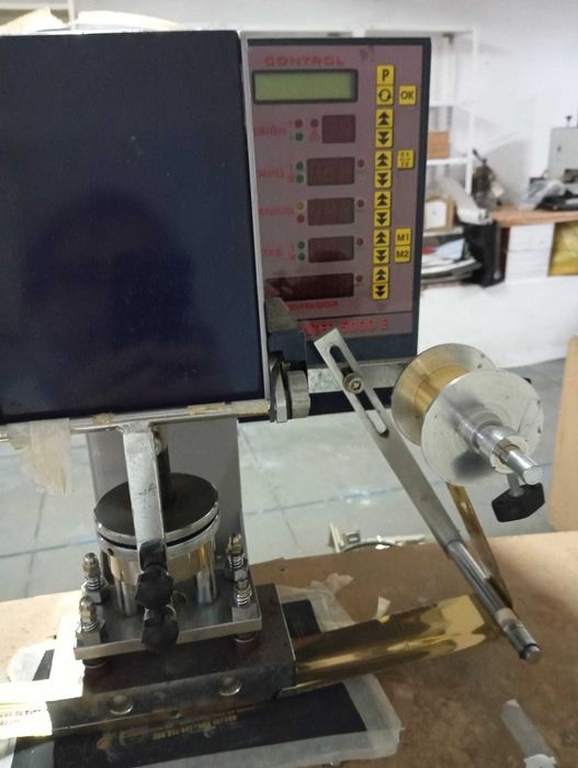 Máquina de gravar a quente