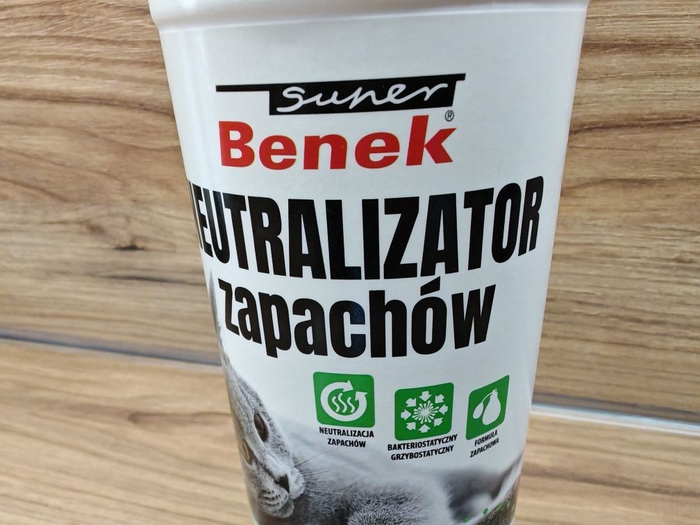 Neutralizator zapachów do kuwety pochłaniacz  BENEK 4 szt.