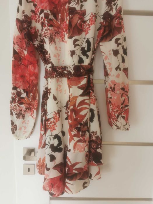 Elegancka sukienka rozmiar 38