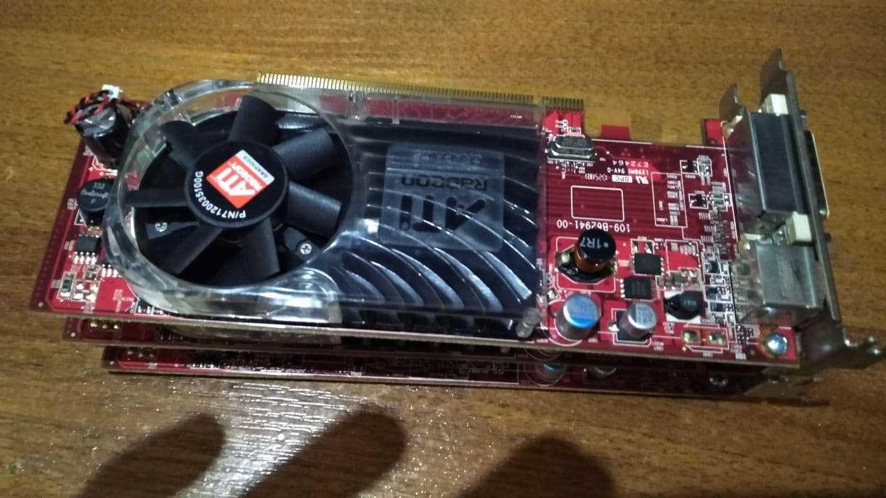 видеокарта ati radeon hd 3450 256mb 64bit, как новая, DMS-59