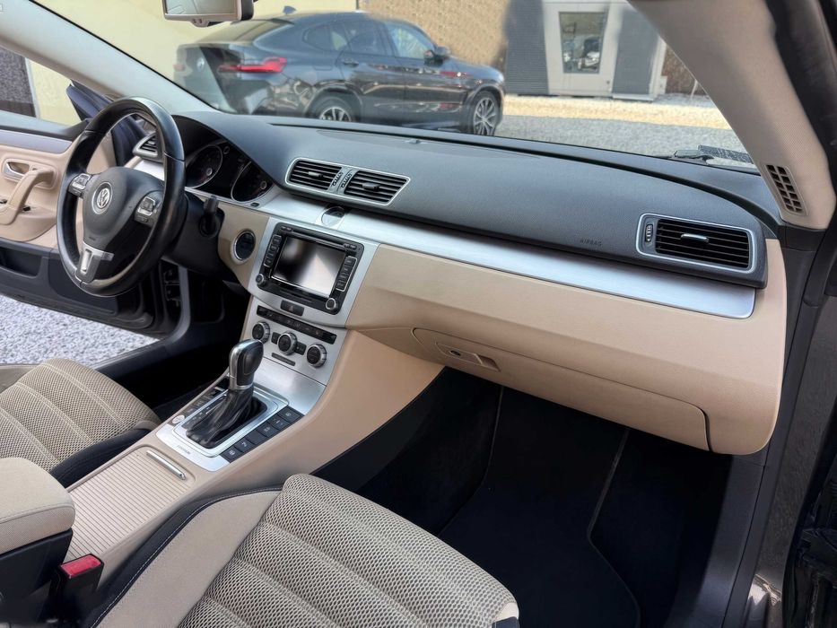 Volkswagen Passat CC      2015