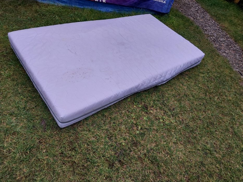 Sprzedam materac 80 x 200 cm