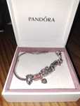 Pulseira PANDORA em prata, com 8 contas