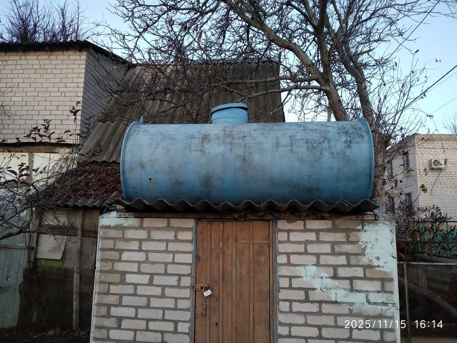 Ємність на 2,5 куба металева