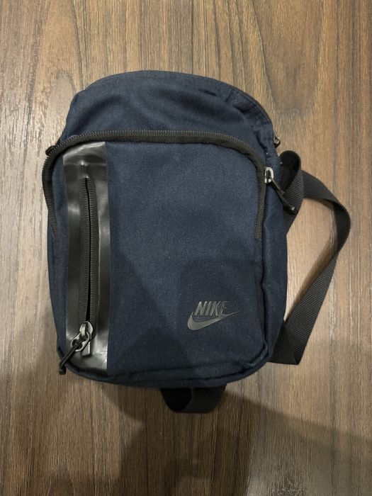 Месенджер nike t