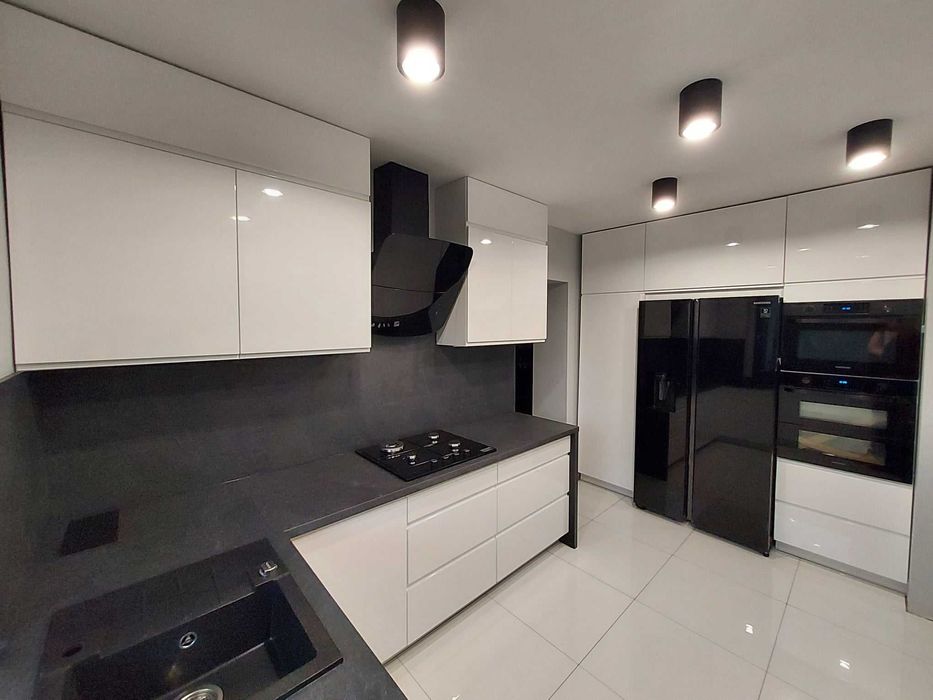 Meble na wymiar - kuchnie, szafy, lakierowanie, wizualizacje 3D