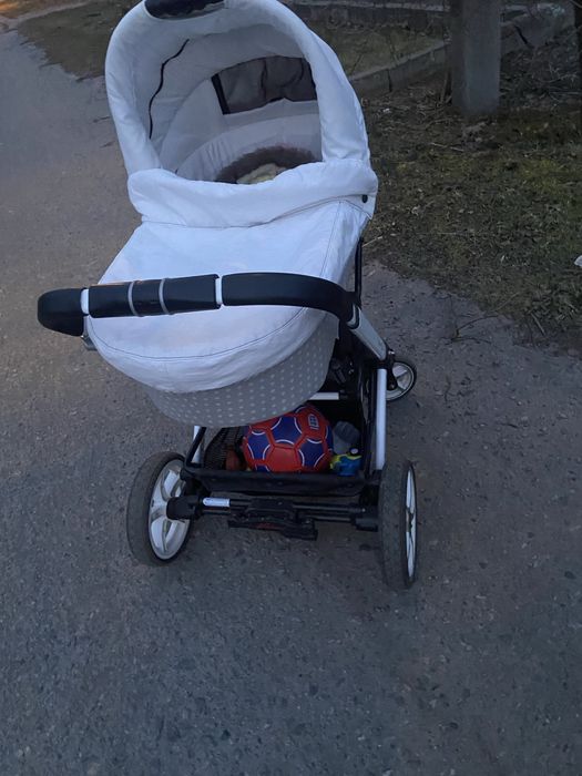 Коляска в зорошем состоянии