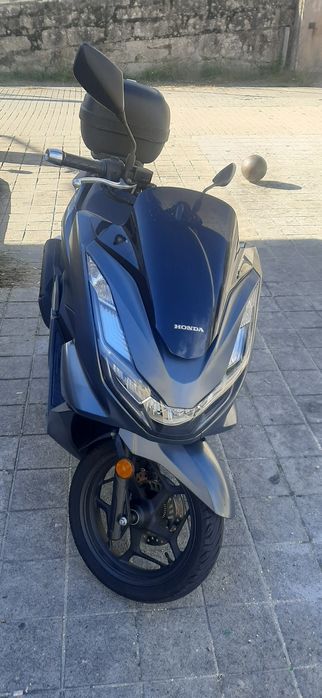 Honda PCX 125 Cinza