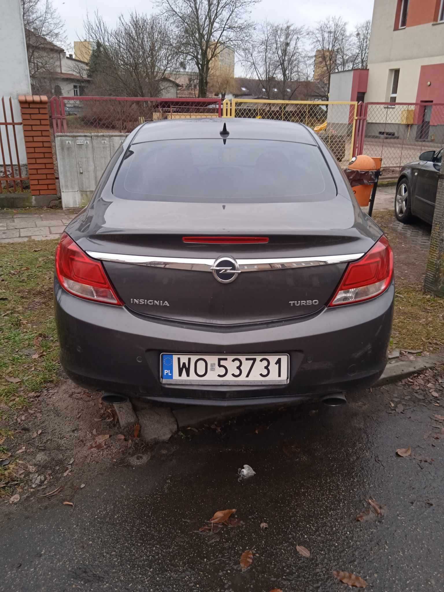 Opel Insignia 1,6 turbo 180km