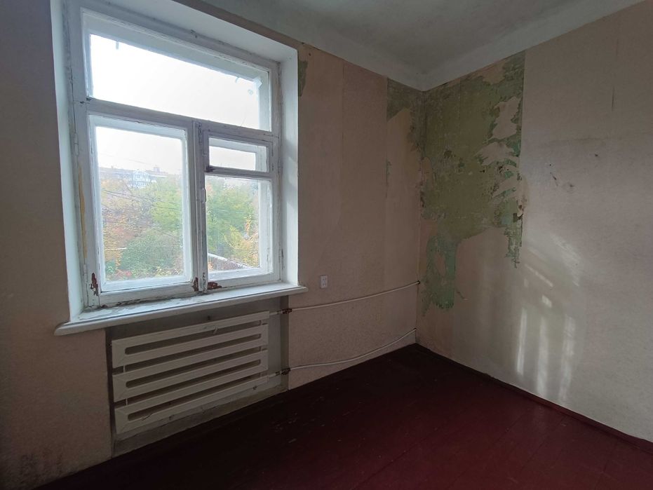 Продам квартиру під ваш ремонт на 12 кварталі/ Краснопільська