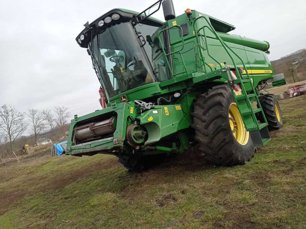 John Deere s690i 2010 року