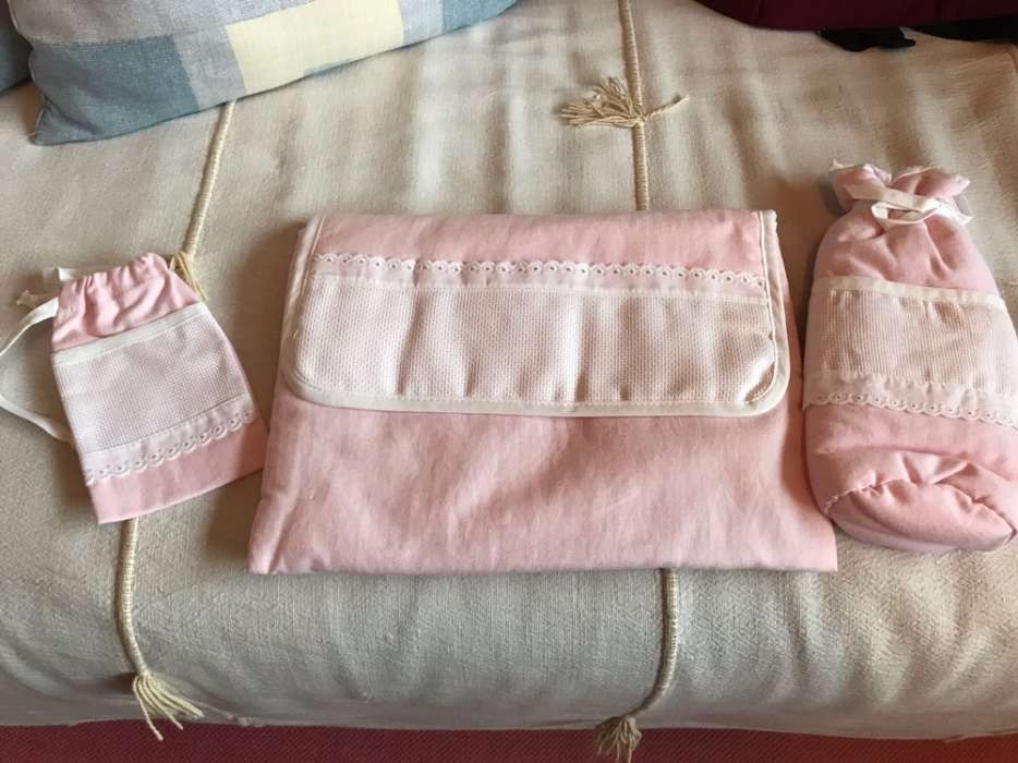 Conjunto de bolsa para documentos,chupeta e biberão para bordar