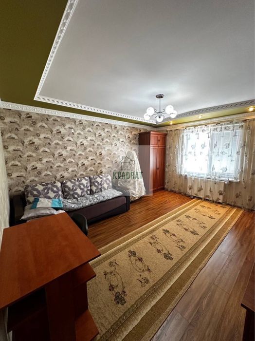 Продам шикарний будинок у місті, можливе РОЗТЕРМІНУВАННЯ