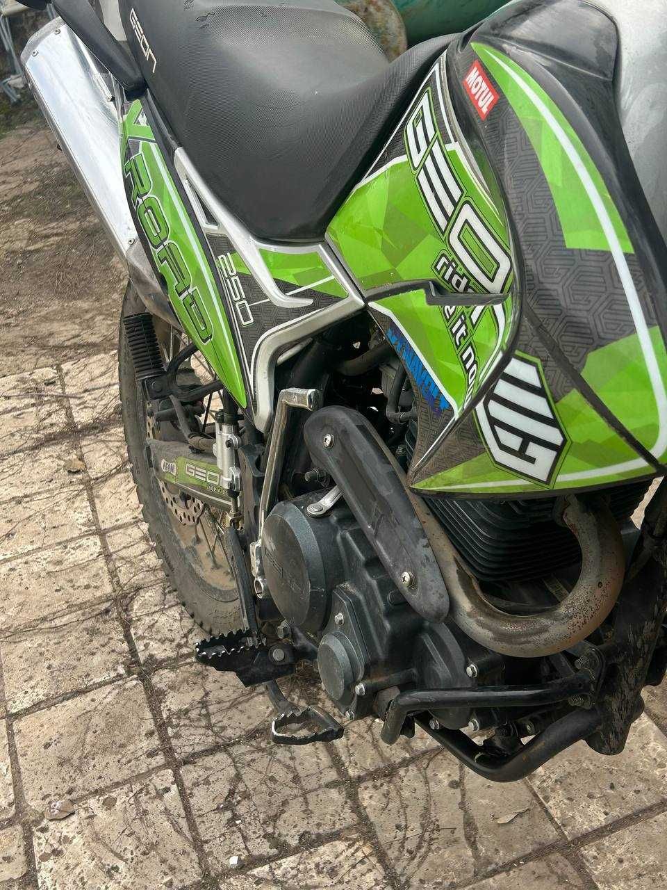 Продаю мотоцикл ендуро-кросс Geon X-Road 250cb PRO