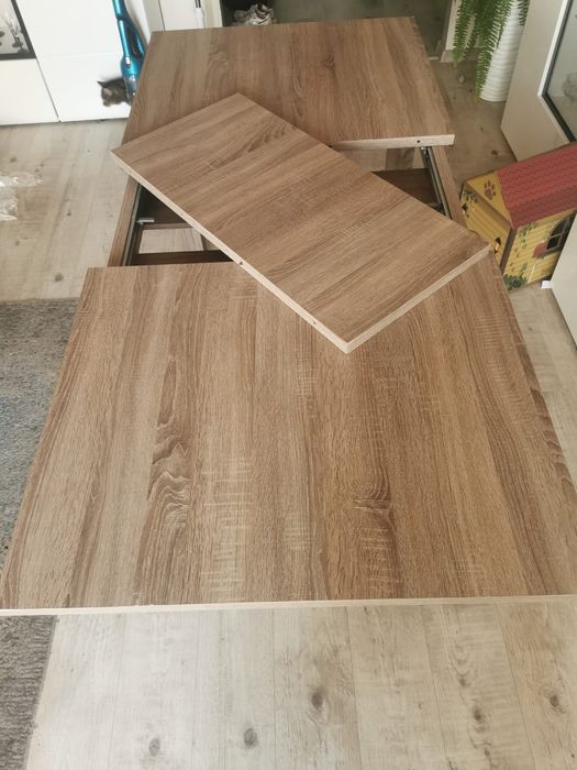 Sprzedam stół rozkładany i 6 krzeseł