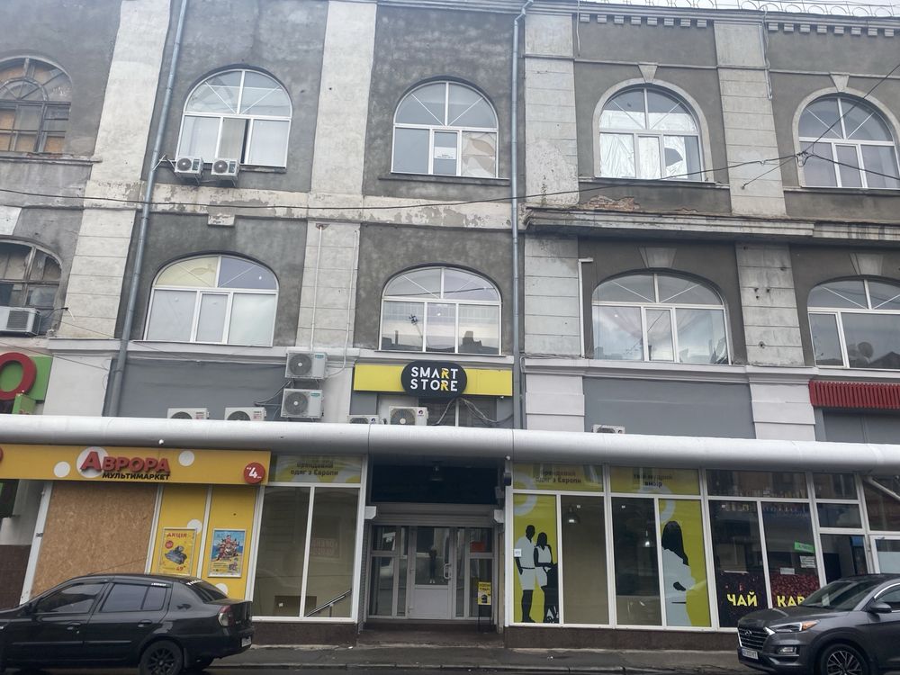 Сдам офисное помещение300м.кв. 2этаж, Центральный рынок 150гр.м.кв