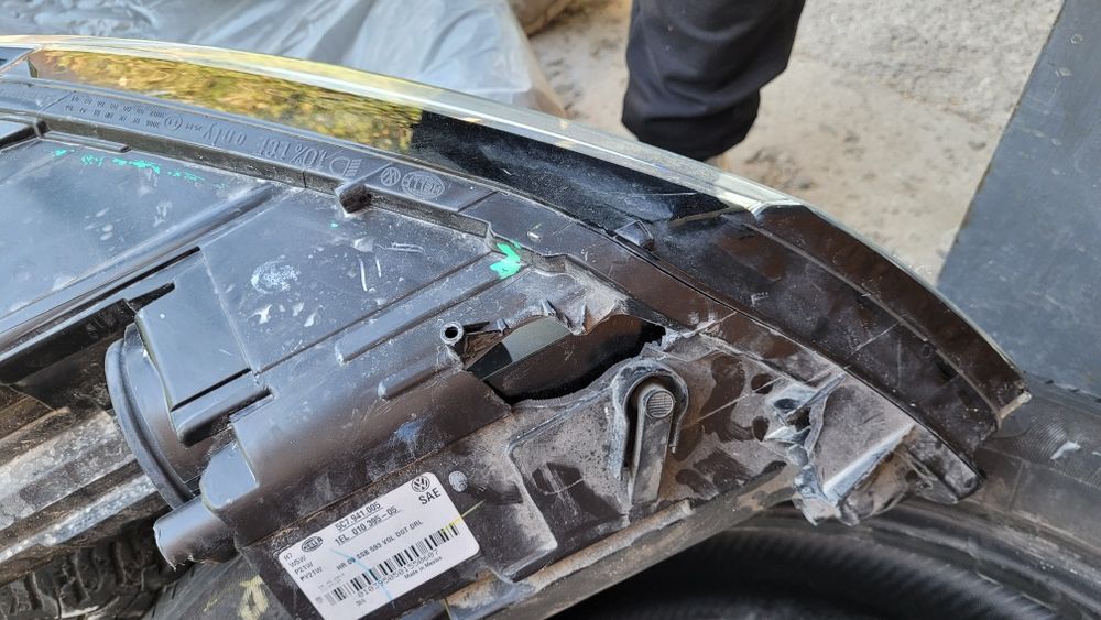 Фара на джету 2015