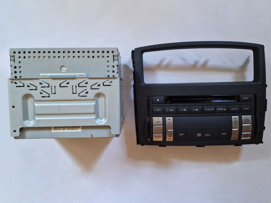 Штатная магнитола Mitsubishi Pajero Wagon IV