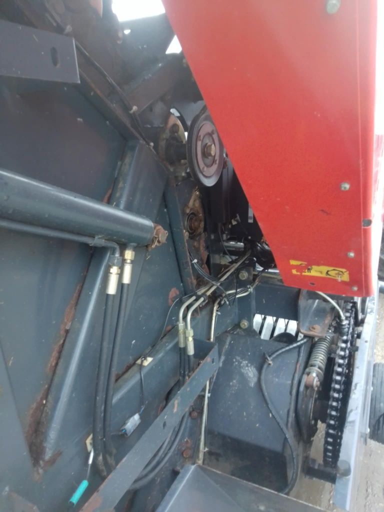 Prasa rolująca Vicon RF135