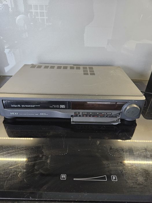 Magnetowid Akai VS-F320