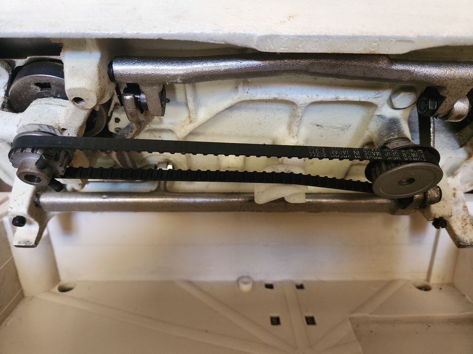 Singer máquina de costura avariada