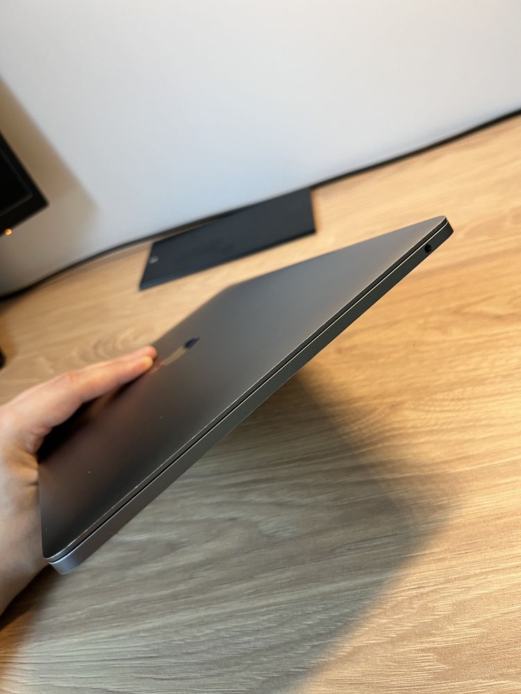 Macbook Pro 13 A1708
