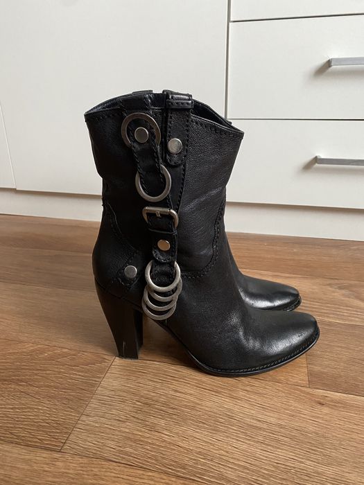 Козаки шкіряні 39 розмір