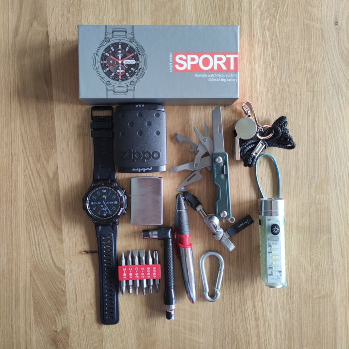 Miejski zestaw EDC, Nextool, Parker, ZIPPO, smartwatch.