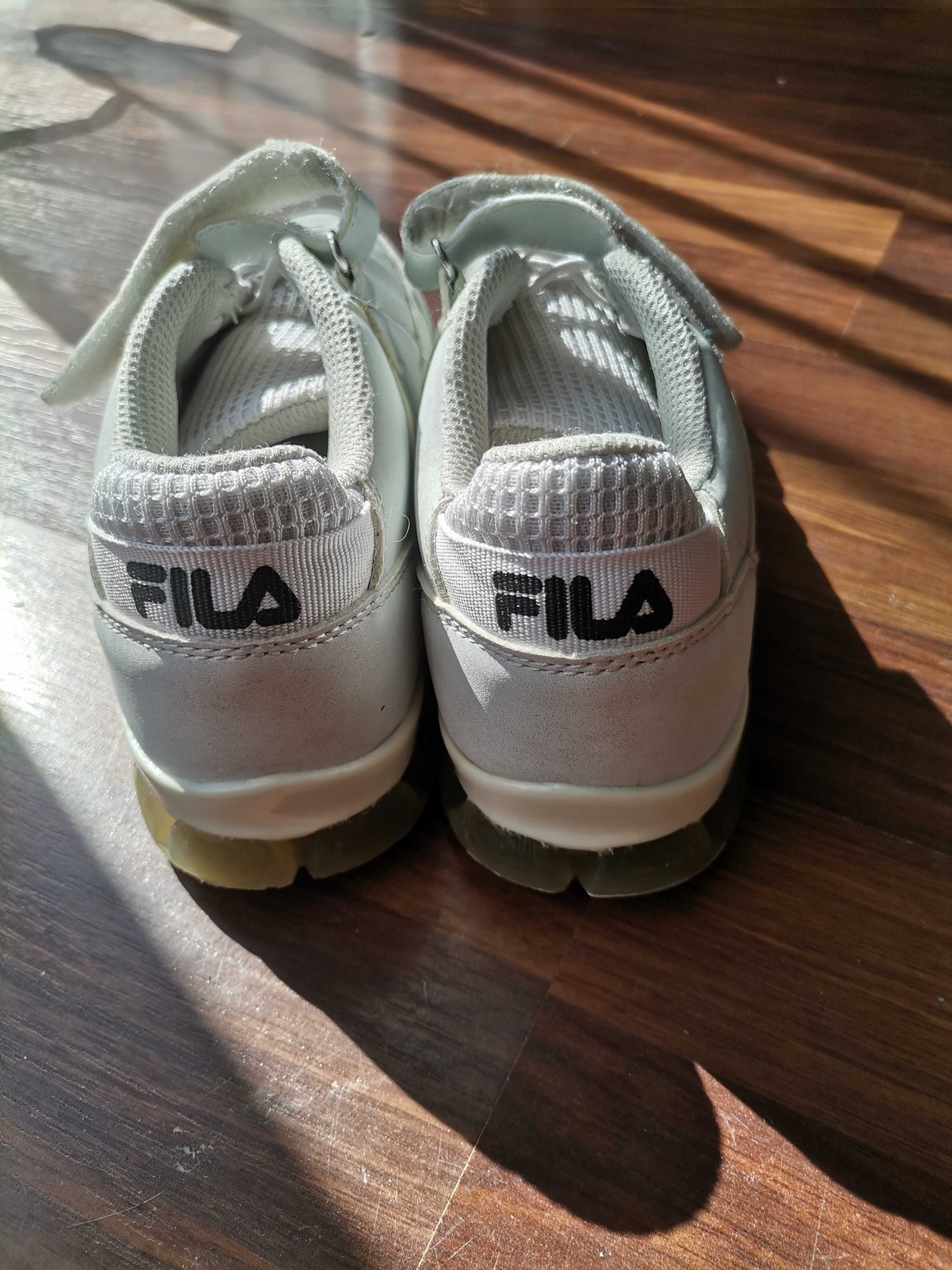 Buty  dziecięce  Fila - rozmiar 35
