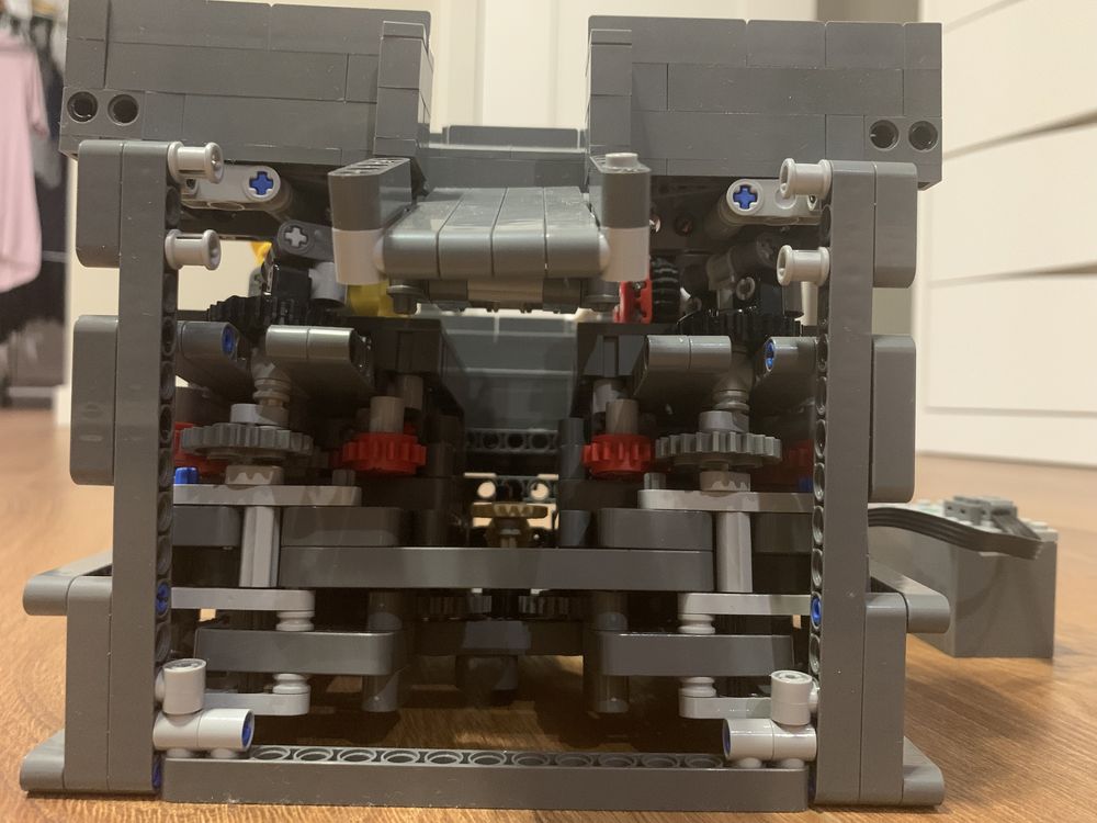 Lego Technic GBC pracujące roboty