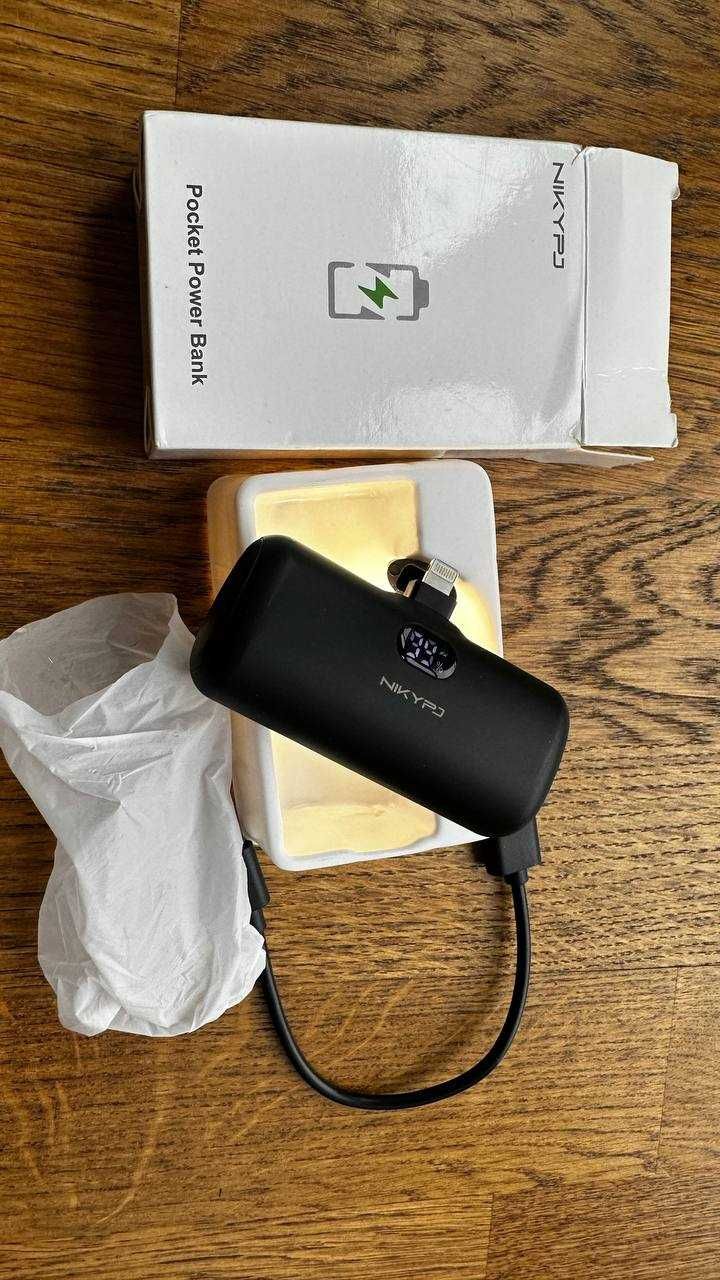 NIKYPJ Powerbank do iPhone z wyświetlaczem LED, 4800 mAh