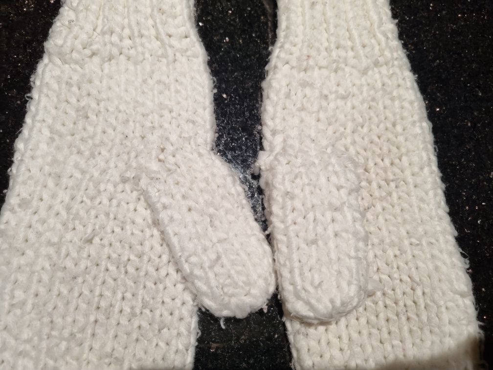 Rękawiczki dwupalcowe H&M białe rękawiczki