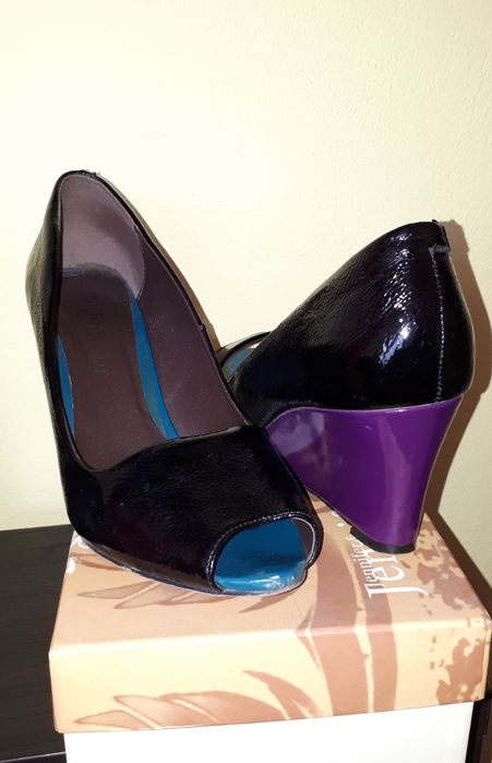 Buty na koturnie z CCC r.40