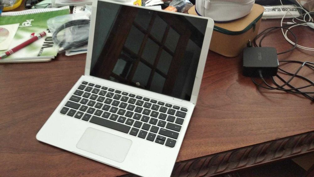 PC \ Tablet HP 10-P001NP 10.1" Atom x5 Hibrido - Não carrega a bateria