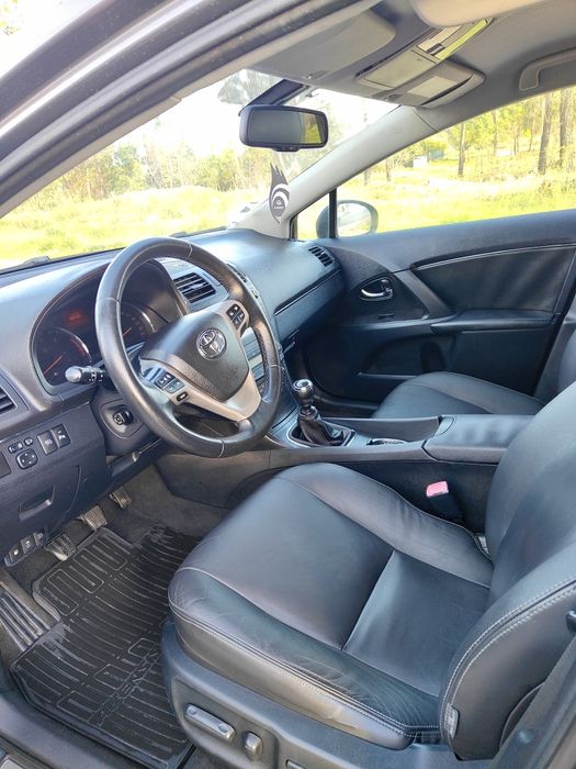 Toyota Avensis 2.2D-Cat 177CV Full extras!!