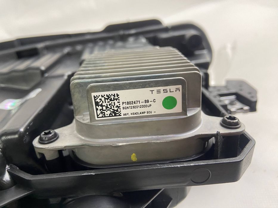 Фара USA ліва /права Tesla 3 2024 Highland 1760888, 1760889 Original