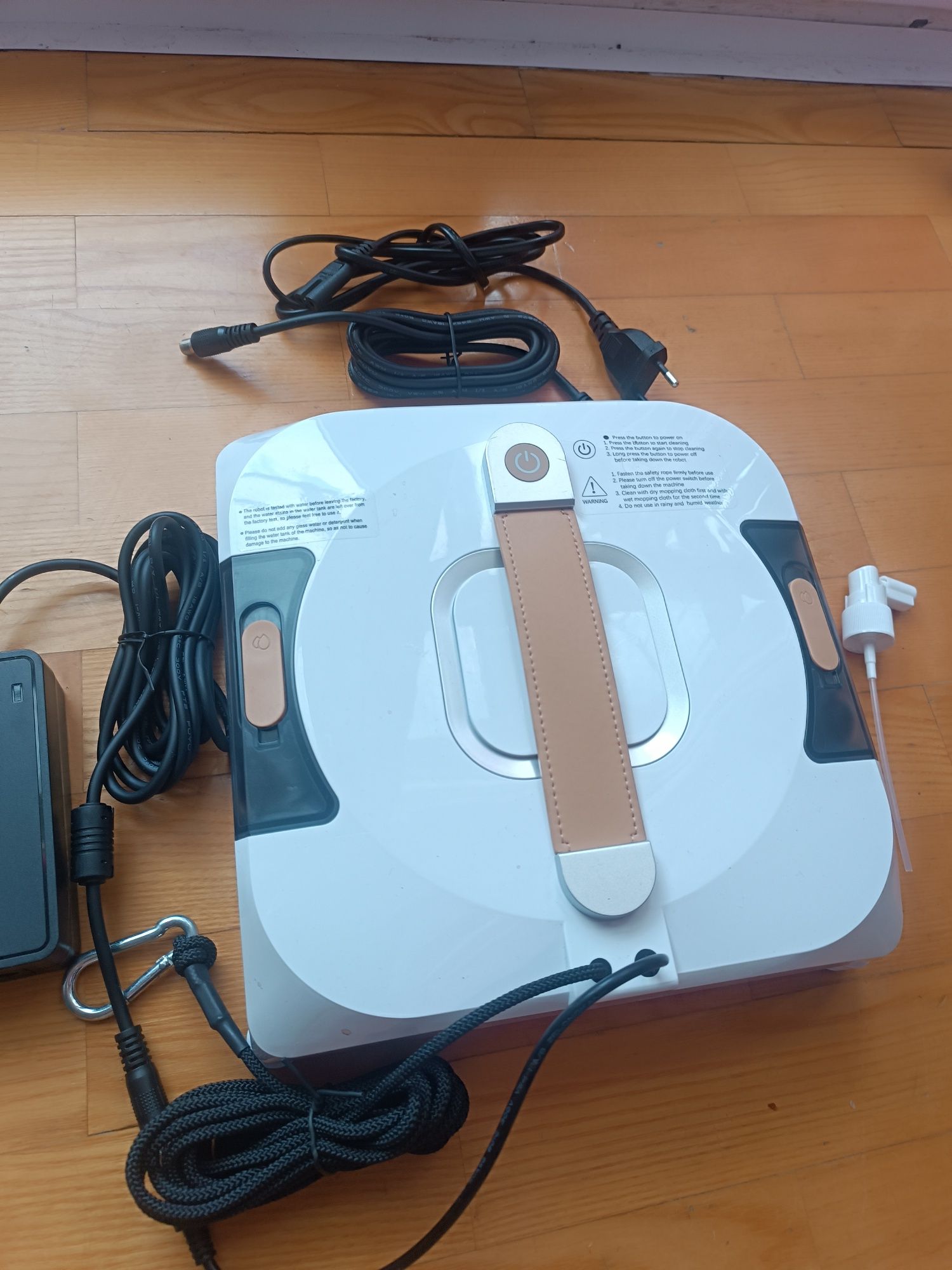 Robot do mycia okien z podwójnym spryskiem YW703 110ml do okien wysoki