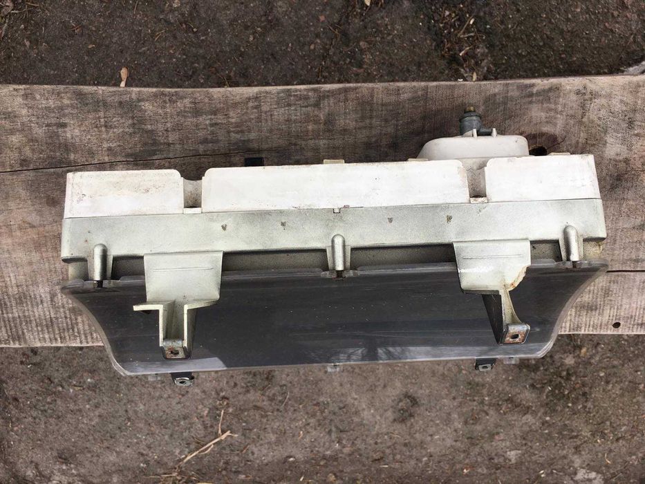 Щиток приборов на Форд Сиерра