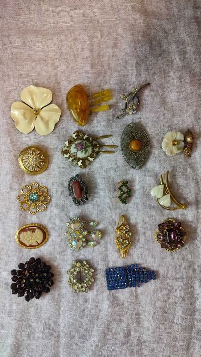 Бижутерия , брошки , кольца, запанки