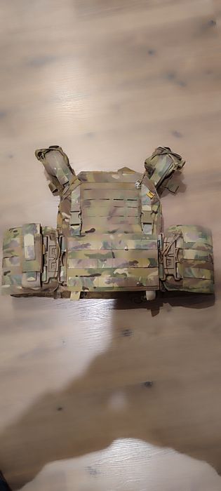 Плитконоска продам