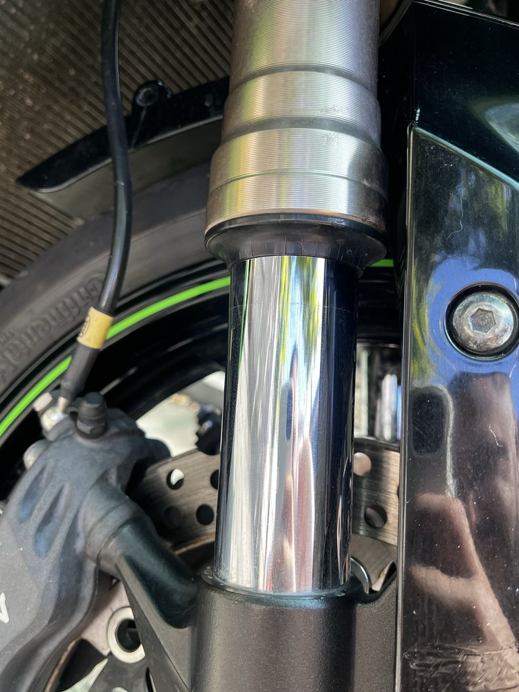 Kawasaki ninja zx6r ( Не Xonda , Suzuki , Yamaha )