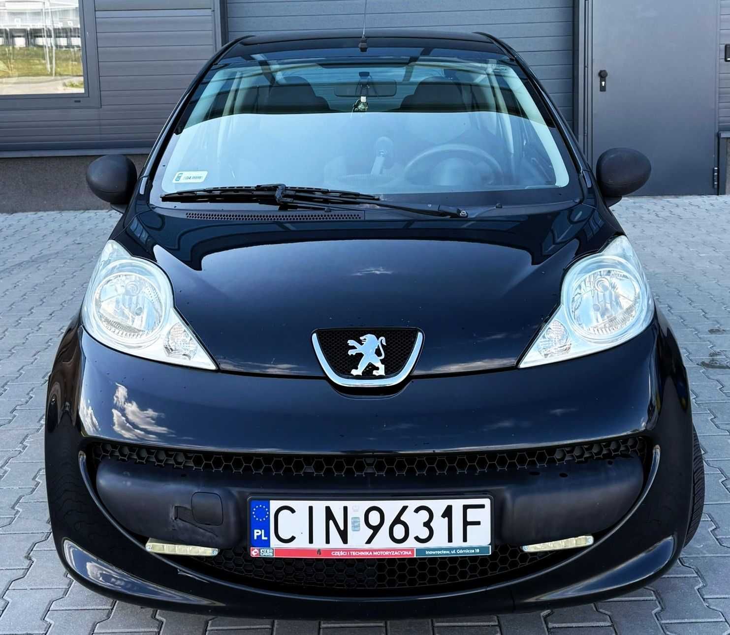 Peugeot 107 1.0 ben rozrząd na łańcuchu BRAK RDZY KLIMA 100% sprawny