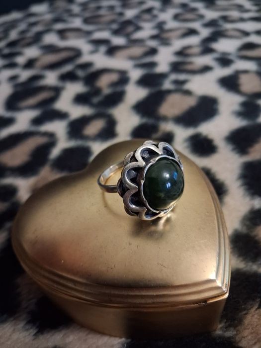 Stary srebrny pierścionek warmet