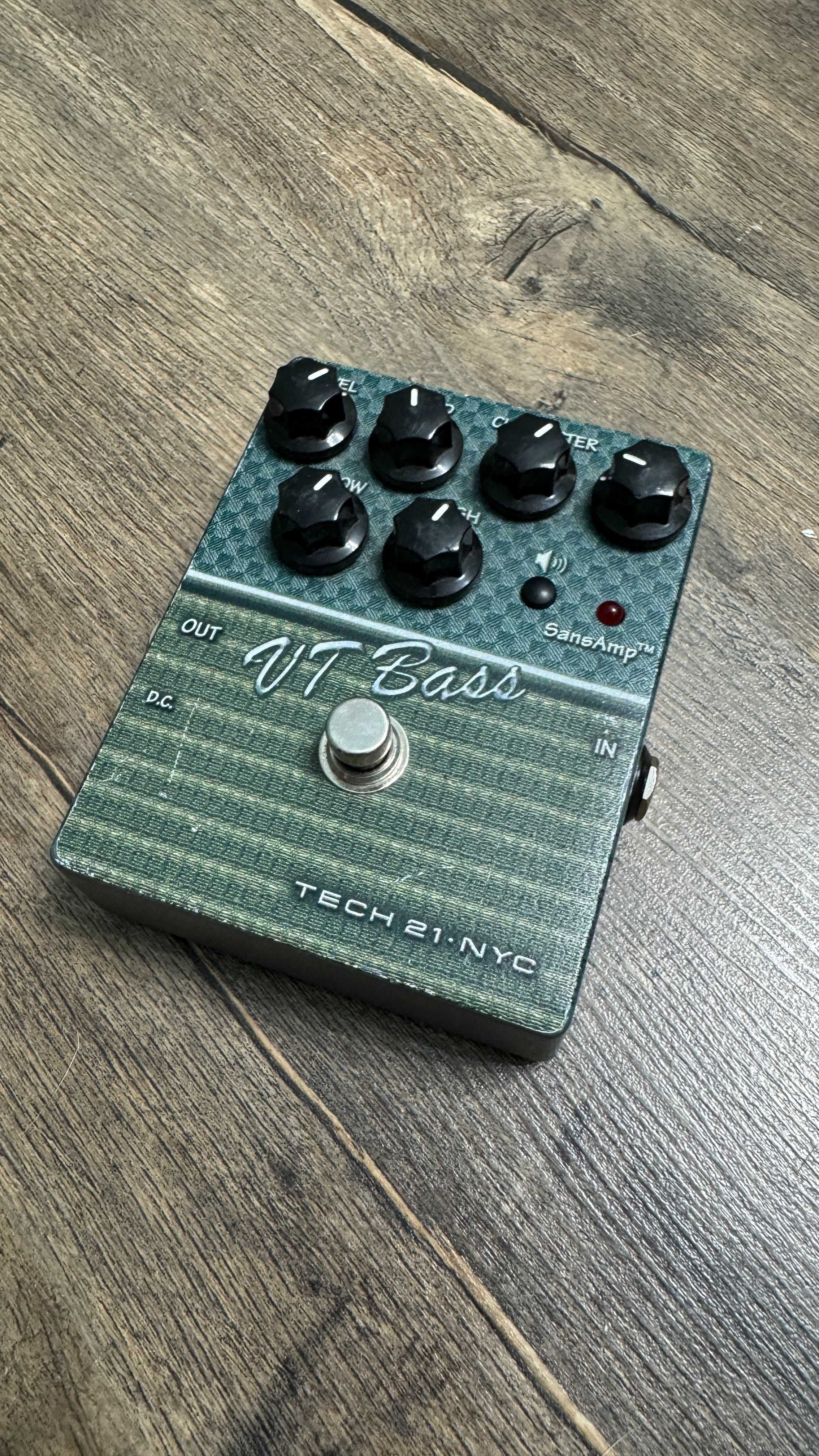 Преамп для бас гітари Tech 21 SansAmp VT Bass
